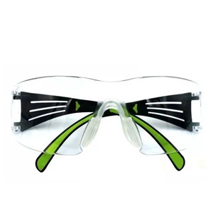 3M Securefit SF401AF Gafas DE SEGURIDAD Marco de TPE Lentes de policarbonato antivaho transparentes Sin niebla Ambientes húmedos Presión - Product Image 2
