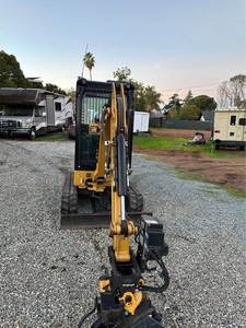 รถขุดขนาดเล็ก CAT 302 CR 2 ตัน ยี่ห้อแคตเตอร์พิลลาร์ ระบบไฮดรอลิก แบบตีนตะขาบ เครื่องจักรก่อสร้างขนาดเล็ก พร้อมหัวตักดิน เครื่องยนต์ และปั๊มเกียร์ - Product Image 4