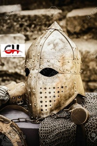 Armure de guerrier médiéval Grand casque de combat protecteur de chevalier. - Product Image 3