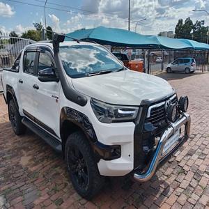 Toyota Hilux 4X4 Usadas, Frescas y en Buen Estado, Años 1998-2025, Volante a la Izquierda y Derecha, en Venta, Sin Accidentes, Garantizadas, Pedidos al por Mayor Disponibles. - Product Image 1