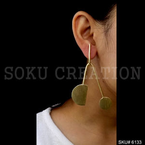 Boucles d'oreilles pendantes en plaqué or de créateur SKU6133 - Product Image 1
