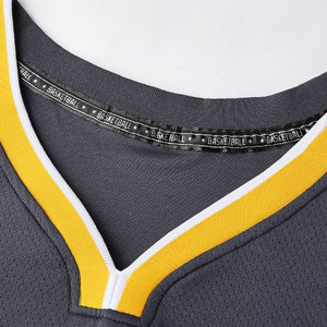 Maillot de basket-ball Offre Spéciale grande taille à manches courtes respirant et vêtements de basket-ball imprimés par sublimation - Product Image 4