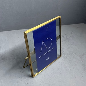 กรอบรูปตั้งโต๊ะ กรอบรูปโลหะทองเหลืองและกระจก พร้อมเคลือบทองเหลือง - Product Image 5