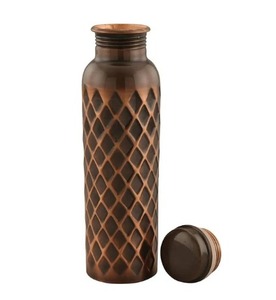 Botella de cobre con relieve para hormigas al por mayor de 650 ml, la botella de cobre perforada para hormigas es una mezcla única de la botella de cobre texturizada tradicional - Product Image 6