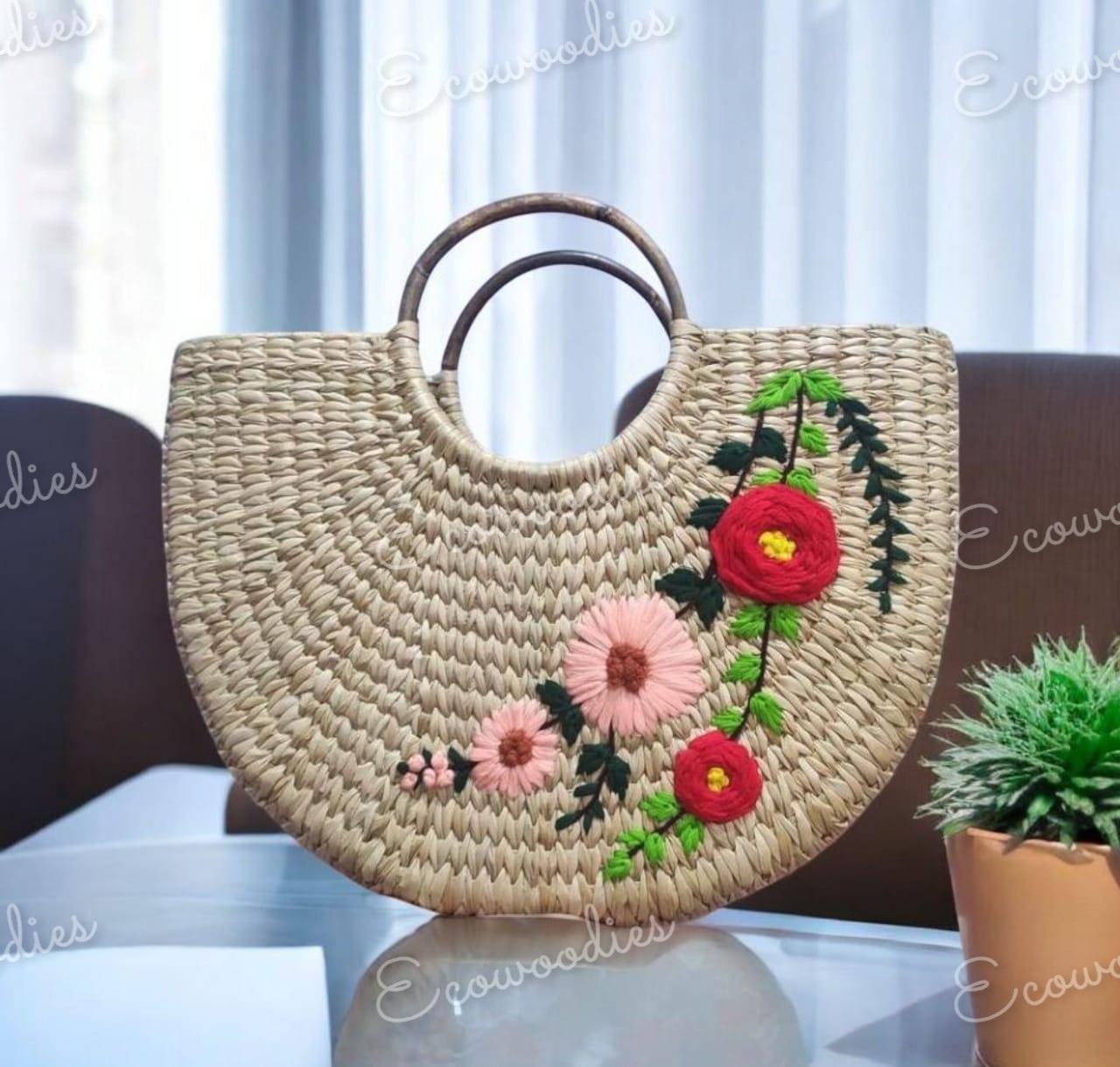 Shop Our New Fashion Wholesale Shell Straw Bag Perfect for Summer