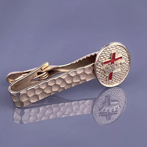 Gemelos masónicos rojos 3D Vintage y Clips de corbata de alta calidad tono dorado martillado Cruz corona Caballero templario Bar nuevo - Product Image 1