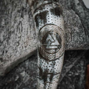 Stein poli unique personnalisé idéal pour les amateurs de bière et d'hydromel pour la décoration potable - Product Image 2