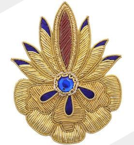 เข็มกลัดปักลายดอกไม้ทองเหลือง #00729 - Product Image 1