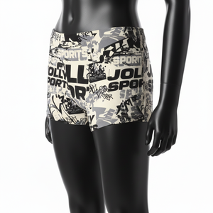 Shorts de sport pour femme en polyester et élasthanne de haute qualité, respirants, extensibles, couleur crème et noir, avec logo sublimé sur toute la surface. - Product Image 3