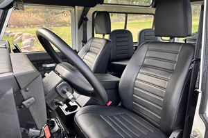 USADO LHD/RHD 1992 LAND R0VER DEFENDER 90 - Product Image 4