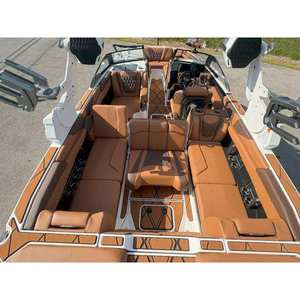 Barco de Lujo Malibu M242 2026 con Motor Fuera de Borda de 607 HP y Eslora de 102 Pies - Product Image 4