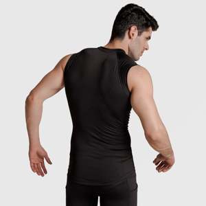 เสื้อกล้ามรัดรูปแขนกุดสำหรับผู้ชาย GA สีดำ - Product Image 2