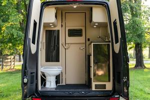 LISTO PARA ENVIAR, VEHÍCULO CON VOLANTE A LA DERECHA/IZQUIERDA, MERCEDES-BENZ SPRINTER 3500XD 2025, CONVERSIÓN A FURGONETA DE LUJO, MOTOR TURBODIÉSEL - Product Image 4