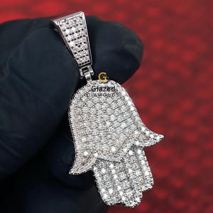 Adorable colgante completamente helado Hamsa personalizado para hombre en redondo brillante Lab Grown VVs Clarity Diamonds 925 Sterling Silver - Product Image 5
