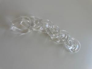 Elegantes diseños de brazaletes de resina hechos a mano, elegantes joyas de resina para mujeres, perfectas para usar a la moda, regalar y todos los días - Product Image 3