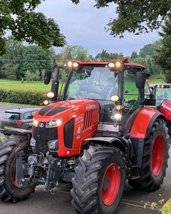 Tracteur à pied Kubota pour l'agriculture 90hp 20hp 12hp puissance nominale aménagement paysager tâches extérieures lourdes engrenages composants de base en vente - Product Image 3