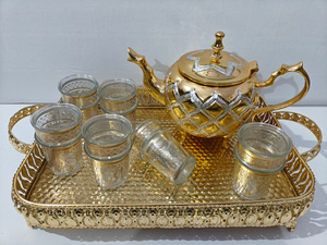 Juego de té marroquí dorado, bandeja para vasos y tetera en paquete de regalo - Product Image 2