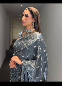 Nouveau lancement Zimichu broderie Saree gris Bollywood séquence travail Banglori soie Blouse haut grossiste inde conçu Bollywood - Product Image 4