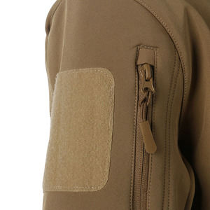 Vêtements de sport décontractés pour l'extérieur, manteaux softshell à manches longues pour hommes, prix de gros, vêtements de randonnée et de camping, vestes pour hommes - Product Image 6