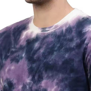 Conjuntos de Camiseta y Pantalones Cortos de Verano Personalizados OEM, Ropa Urbana con Estampado Tie Dye, Conjuntos de Pantalones Cortos para Hombre de 450g - Product Image 4