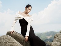 Blouses pour femmes au design unique RACHEL le HAUT D'ÉPAULE avec jupe longue noire Vêtements pour femmes en tissu de haute qualité fabriqués au VietNam