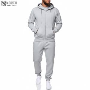 Conjunto Deportivo de Dos Piezas para Hombre, con Capucha, Informal, para Gimnasio, Fitness, Entrenamiento, de Felpa Técnica, Estilo Francés, Talla Grande, con Logotipo - Product Image 1