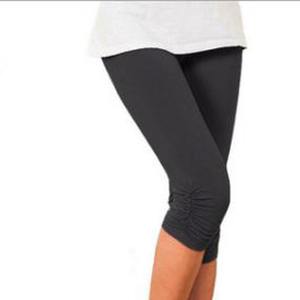 Logo personnalisé de haute qualité filles poches capri Shorts maille rayures femmes Gym Yoga Leggings solide noir Gym formation Yoga pantalon - Product Image 3