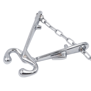 Soporte para Punta de Gancho (Bull Nose Holder) Reutilizable de Acero Inoxidable Ajustable y Duradero, Instrumento Veterinario para Diagnóstico e Inyección en Ganado - Product Image 3