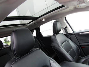 Ford Escape Hybrid Titanium 2022 Certificado Limpio - Product Image 2