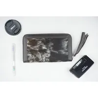 Dompet Kulit Sapi Panjang dengan Rumbai dan Resleting Motif Hewan Unisex Gaya Minimalis untuk Penggunaan Sehari-hari 12cm X 21cm Tempat Uang Tunai dan Kartu