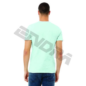 L'artisanat rencontre le confort: rehaussez votre style avec notre collection de t-shirts à col en O! - Product Image 3