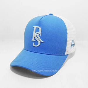 Gorra de camionero azul y blanca personalizada hecha en Vietnam con bordado en 3D, elegante gorra de béisbol con ala curva y Snapback ajustable - Product Image 1