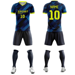 Uniformes de fútbol de manga corta de poliéster 100% de secado rápido para jugadores de fútbol adultos con logotipo personalizado de alta calidad Diseño de Moda Verde - Product Image 3