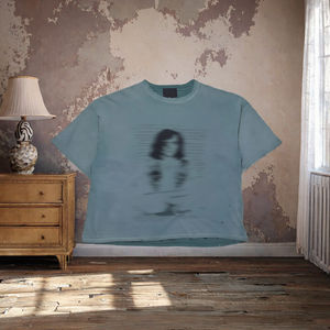 T-shirts haut de gamme personnalisés pour le streetwear : T-shirt graphique vintage délavé, effet usé, coupe ample, délavé soleil, délavé à l'acide, épaules tombantes - Product Image 3