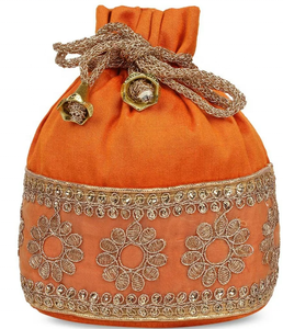 Sac Potli Royal Orange pour Femmes et Filles, Sac Potli Ethnique Fait Main pour Mariage avec Broderie Dorée Gota Patti et Travail de Miroir - Product Image 1