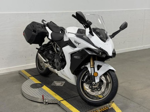 Offre de Gros Nouvelle Moto Sportive Touring Standard GSXS-1000GT 2026 avec Porte-Bagages et Pare-Brise - Product Image 1