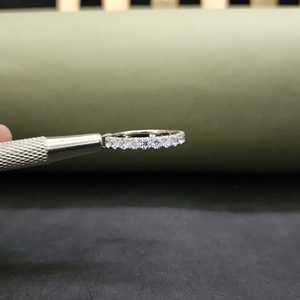 Bague demi-éternité tendance en or massif 14 carats avec diamants et acier inoxydable, style élégant unisexe pour toutes les occasions - Product Image 6