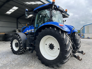 Tracteur de jardin sur chenilles d'occasion Holland T7.230 PC 50 km/h 230 CV 4x4 avec moteur FPT, boîte de vitesses, transmission par engrenages et pompe, haute productivité - Product Image 5