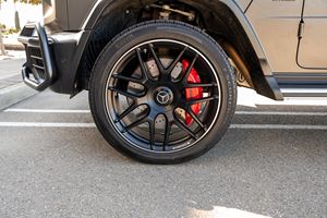 Mercedes-AMG G63 2021, 3,300 Millas, Motor V8 Biturbo, Tracción en las Cuatro Ruedas, Techo Panorámico, Asientos de Cuero, Control de Crucero Adaptativo, R20 Izquierdo - Product Image 3