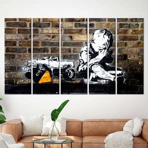 Impression sur toile élégante de graffiti « Garçon en prière » de Banksy - Décoration moderne, lot de 5 toiles - Product Image 1