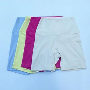 Couleur bonbon explosif trois sections taille serrée plissée sans couture trois points sport Yoga Shorts - Product Image 3