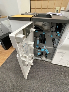 Copiadoras de Producción Pro MFP5100 Nuevas de Alta Calidad – Completamente Equipadas con Finalizador de Folletos + Fiery - Product Image 3