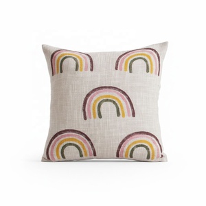 Funda de Cojín Decorativa Hecha a Mano con Estampado de Arcoíris en Algodón Boho, Textil para el Hogar para Uso en Hoteles - Product Image 1