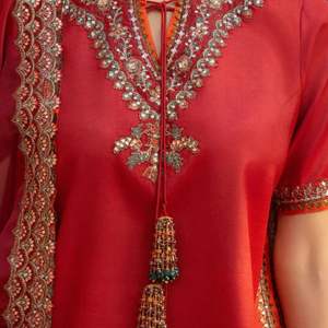 Robe traditionnelle pakistanaise ethnique Farshi Shalwar Vêtements pour femmes Vêtements ethniques Mode culturelle Shalwar Kameez Vêtements artisanaux - Product Image 5