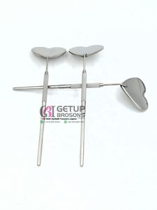 Miroir cosmétique de poche éclairé professionnel, finition argentée, cadre en acier inoxydable - Product Image 3