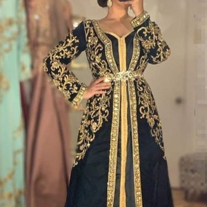 Vestido de caftán de noche bordado de NEW--ZARDOZI, hermoso vestido de noche con cuentas de cristal embellecedoras, piedra de cristal y trabajo DABKA, 2022 - Product Image 1