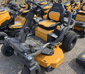 Tracteur de pelouse diesel industriel monocylindre 4 temps Cub Cadet Z2 46S avec bac de ramassage de 150 L, support ODM - Product Image 1