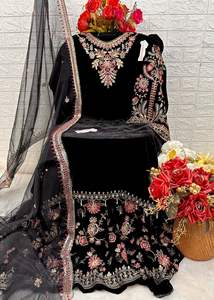 Traje Salwar Kameez de terciopelo listo para usar en festivales de proveedor indio, embalaje estándar más vendido - Product Image 2