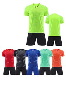 Unisex Custom Logo Soccer Uniform for Adults Made with Heat-Transfer Printing 100% Polyester Breathable & Quick Dry - Product Image 4