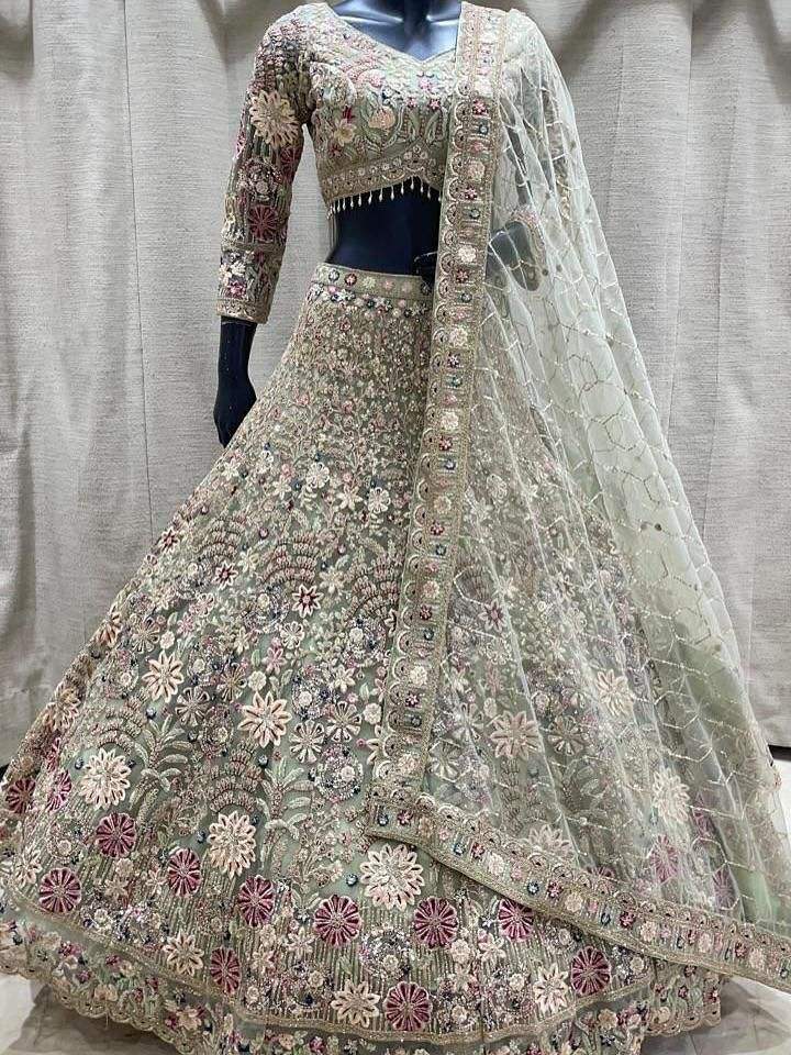 สีเขียว